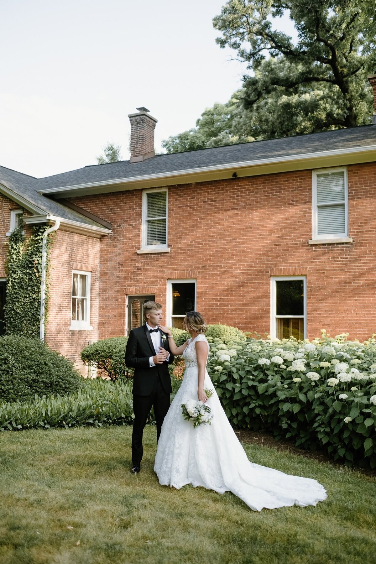 Nichole-Babiez-Photography-Dunham-woods-Geneva-Illinois-Wedding-luxury-editorial-timeless-modern-candid-bride-inspiration-chicago-photographer--102