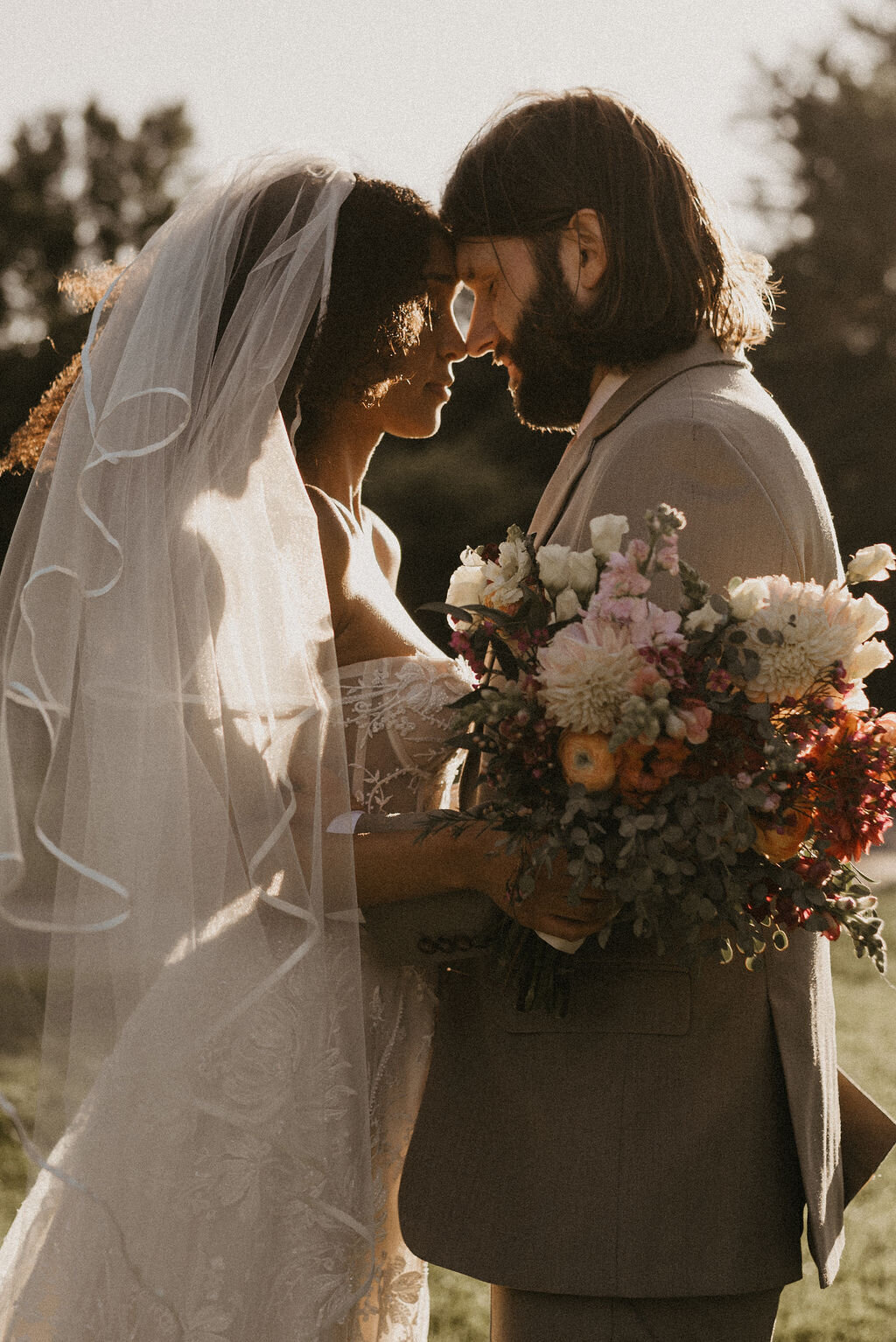 North shore Chicago Suburbs Wedding Photographer Documentary intimate elegant fun boho lakefront wedding photographer (2)