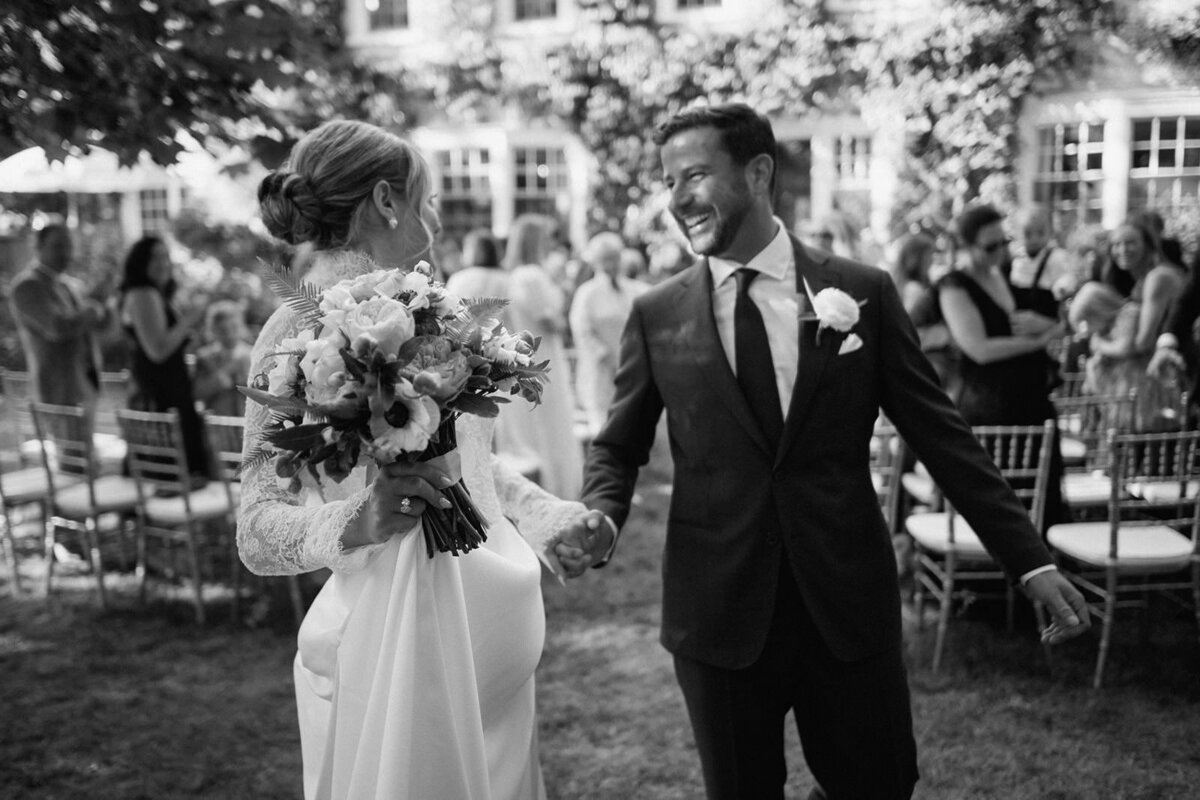 lake-forest-chicago-suburbs-chicagoland-backyard-wedding-elegant-editorial-melissa-ferrara-photography01049