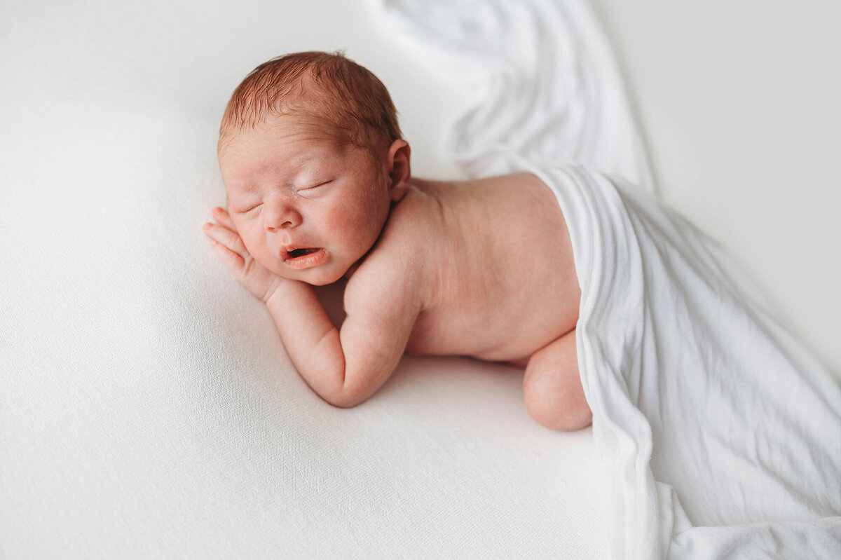 Lifestyle Newborn Photos in Charleston, SC.
