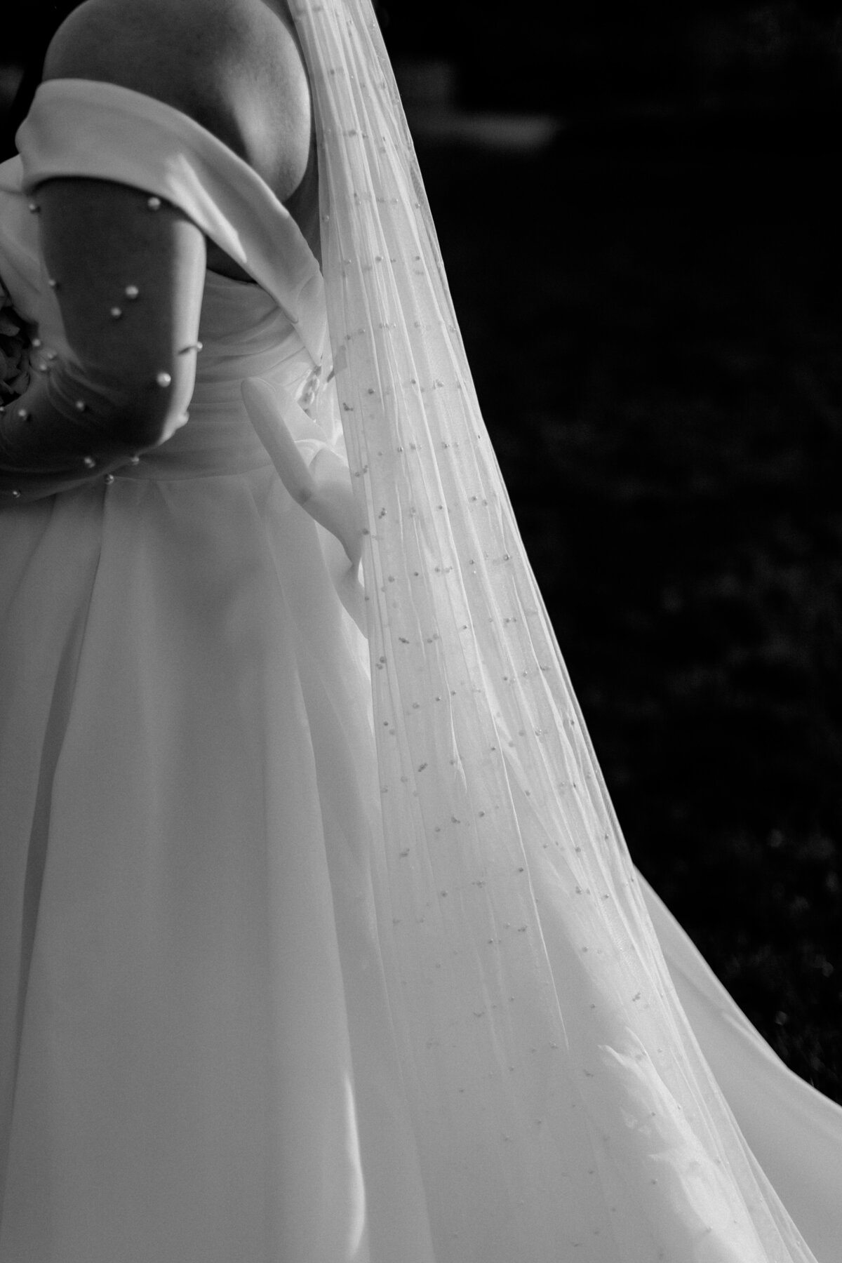 1083 Pascale and Nicolas NAC OBorn Room Wedding Downtown_Ottawa_Photography by Emma