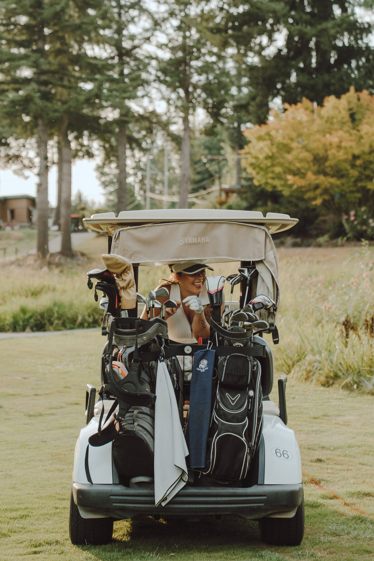 Mount-Si-Golf-Course-Couples-Photos-197