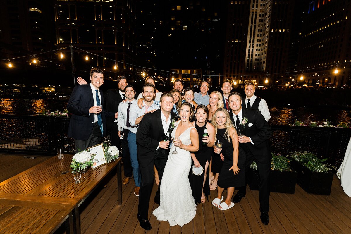 rempel-photography-chicago-wedding-photography-bright-colorful-timeless-fun-river-roast-wedding-photos-boat-cocktail-hour-on-the-chicago-river_0280