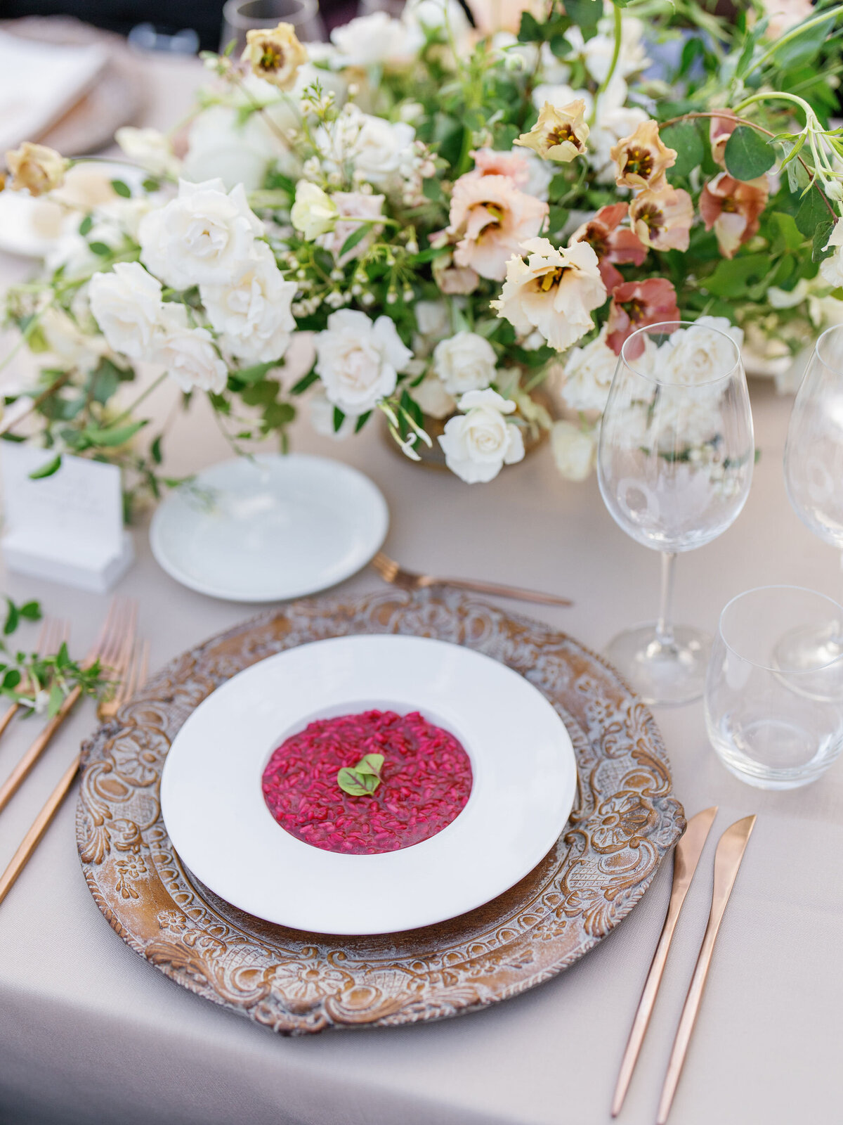 Copy of Dinner_Wedding_L&L_©_Oliver_Fly_Photography_92