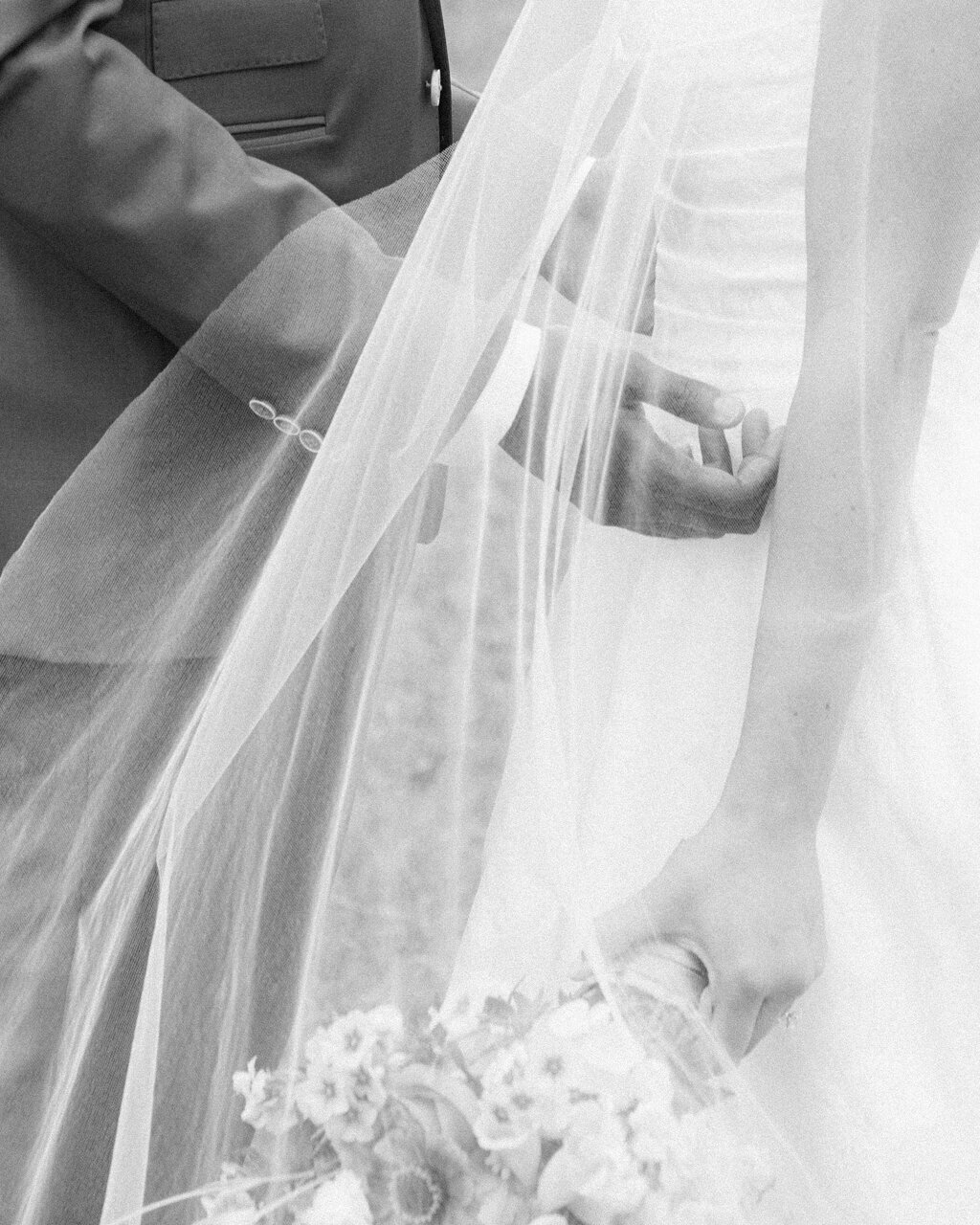 Ottawa-Ontario-Europe-film-wedding-photographer-raphaellegranger