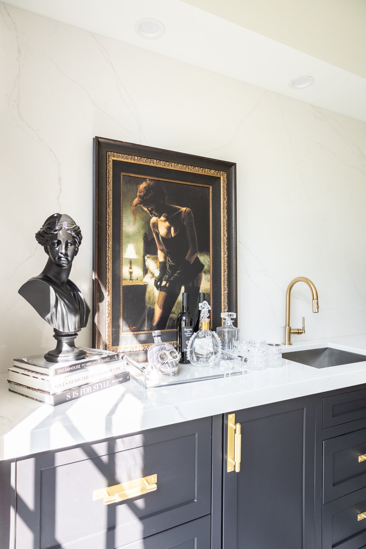 brookline-elegant-home-bar-classic-artwork-decanters
