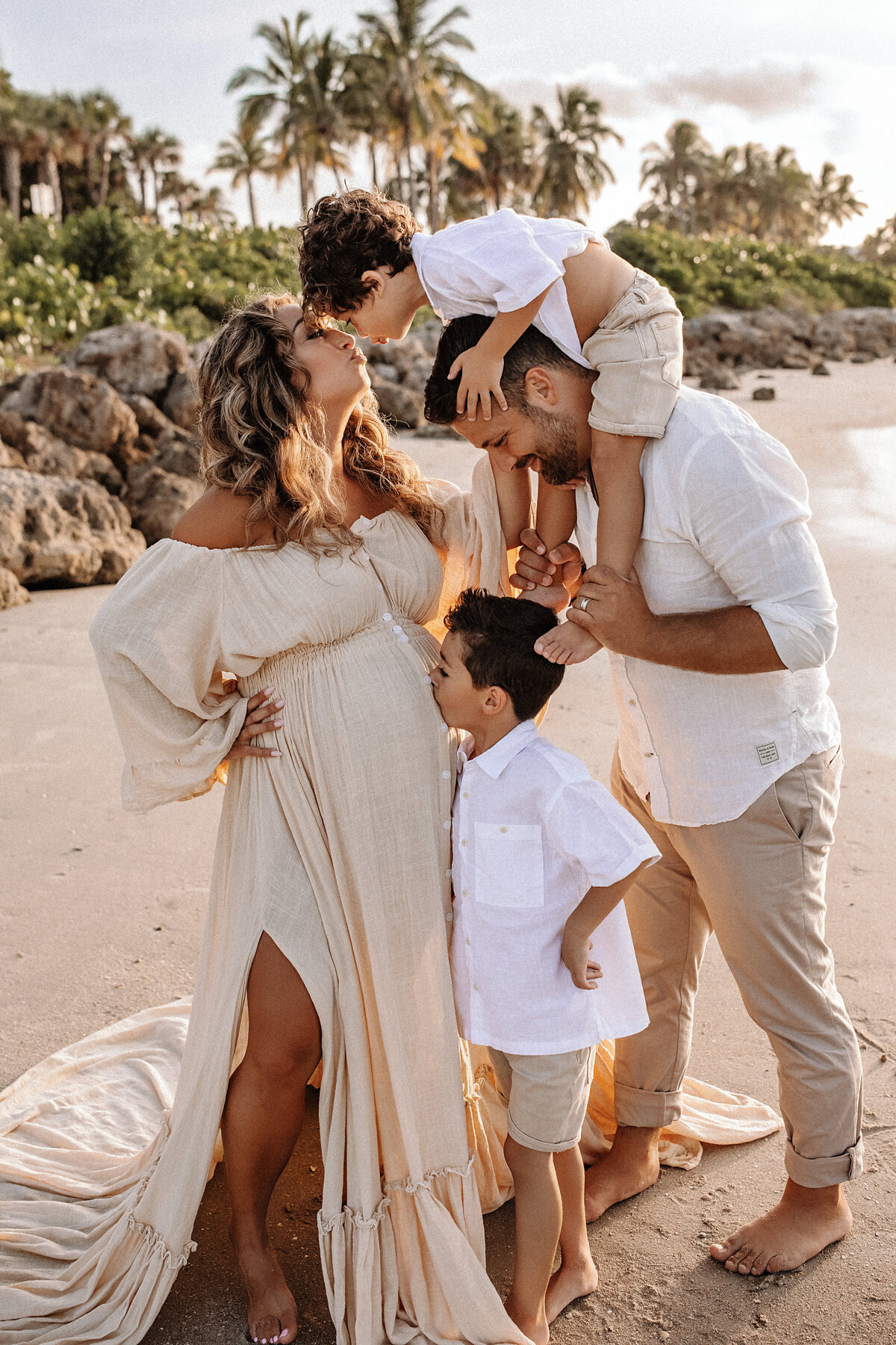 Madelyne-Dawson-Photography-Boynton-Beach-FL-Family-Photographer-Website-Maternity-2