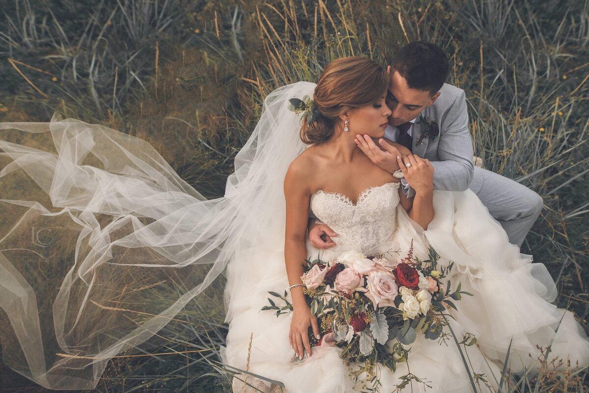 bride-and-groom-downtown-chicago-north-beach-grass-wedding-day-photography
