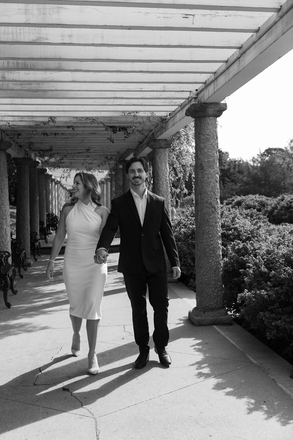 meredith-michel-photography-black-and-white-couples-walkway-richmond-va