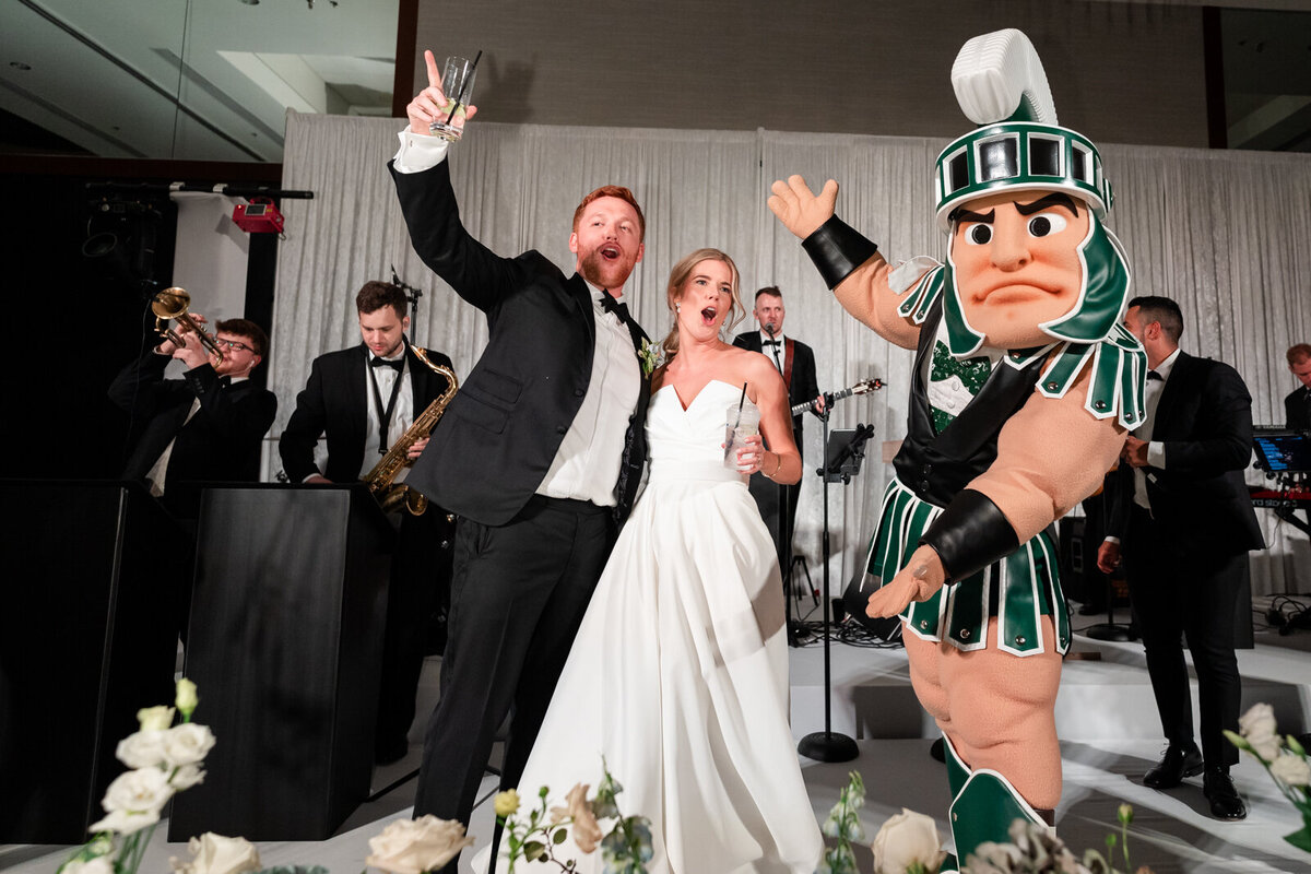 Grand Rapids Wedding Photographer JW Marriott811