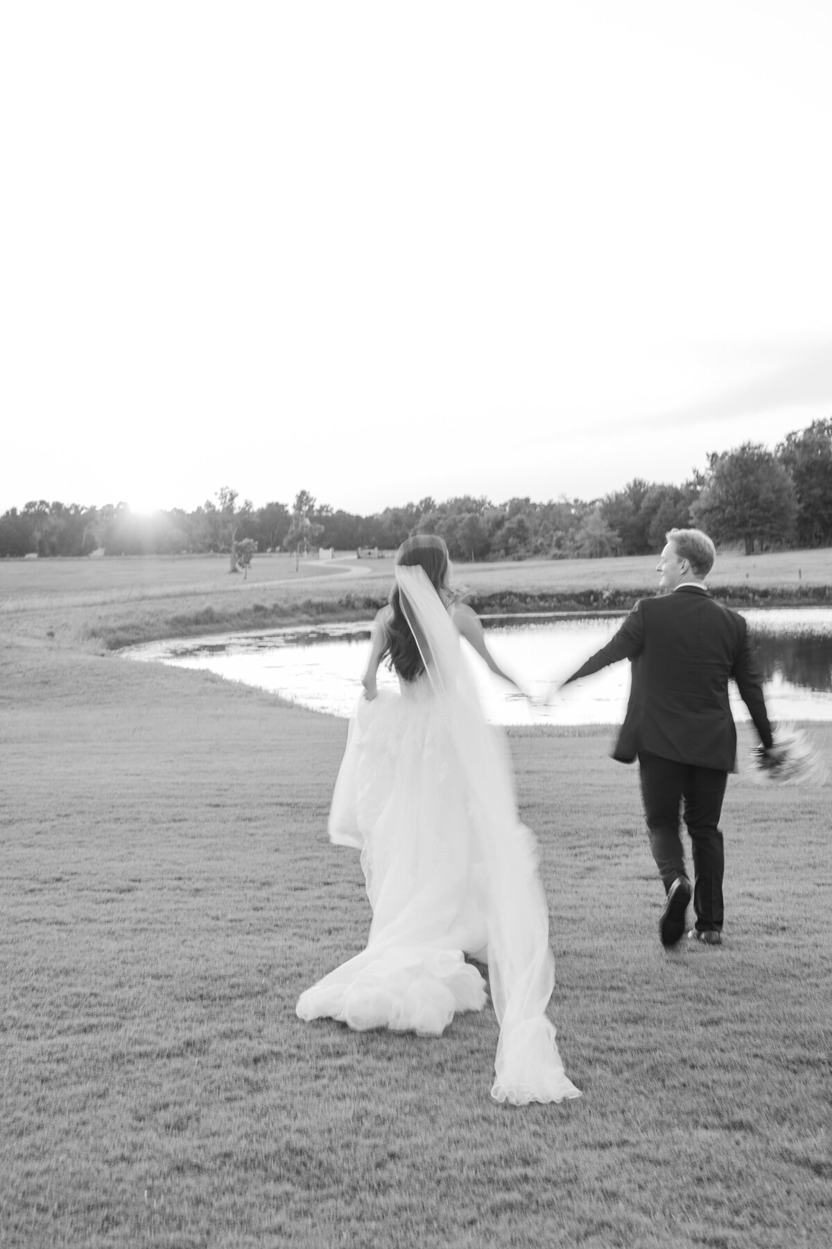 blurry-run-at-st-augustine-wedding