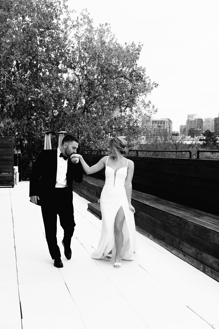 elopement-photography-austin-texas-dec-on-dragon-2409-2