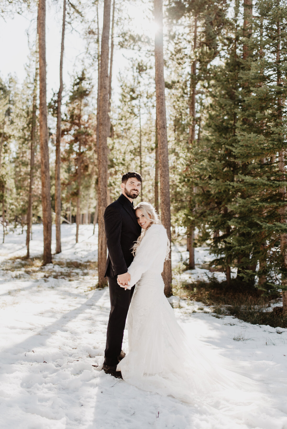 Jackson Hole Photographers capture winter bridal portraits in forest