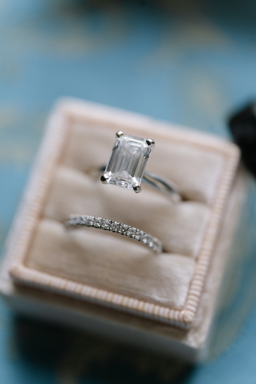 Wedding ring display