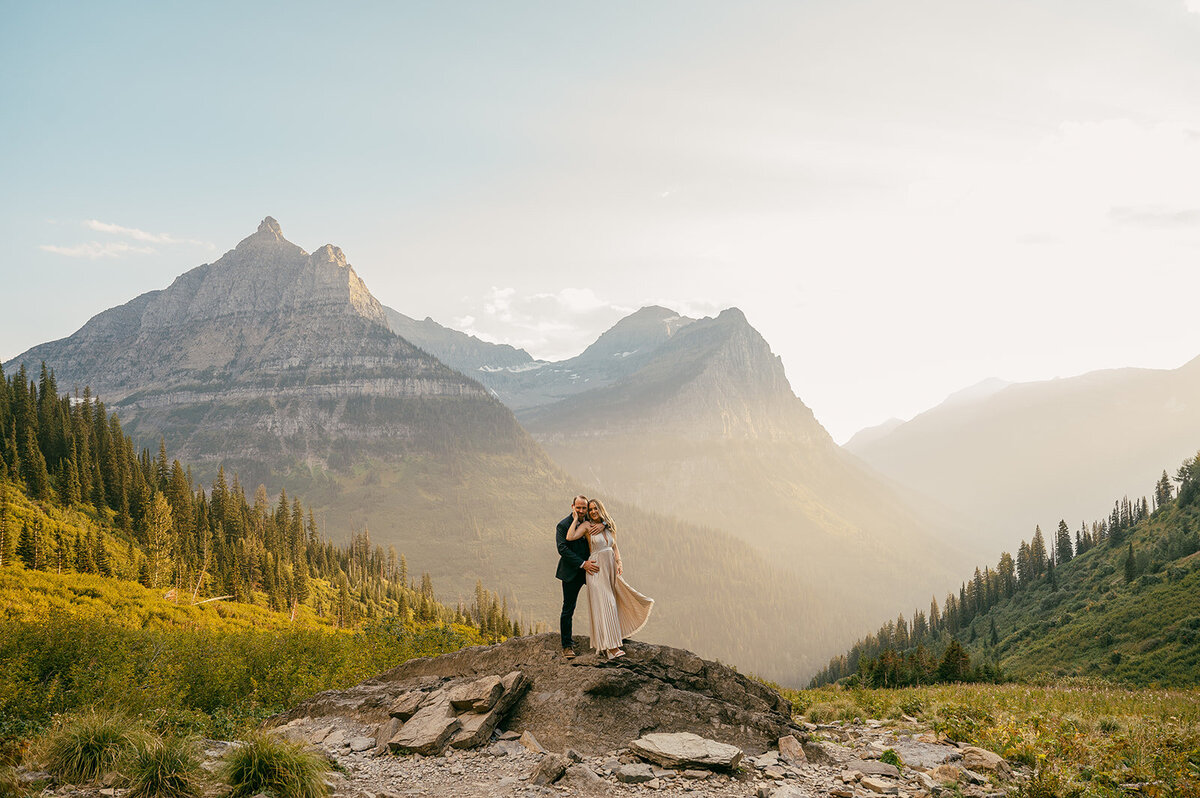 vintage-hollywood-glacier-national-park-elopement-presley-gray-photo1277
