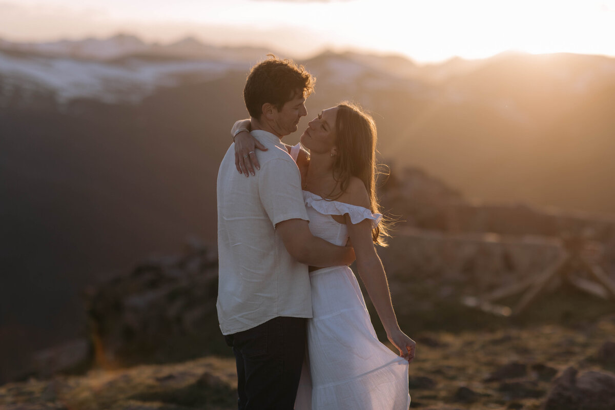 gabby-rhodes-photography-rocky-mountain-national-park-trail-ridge-road-engagement-391
