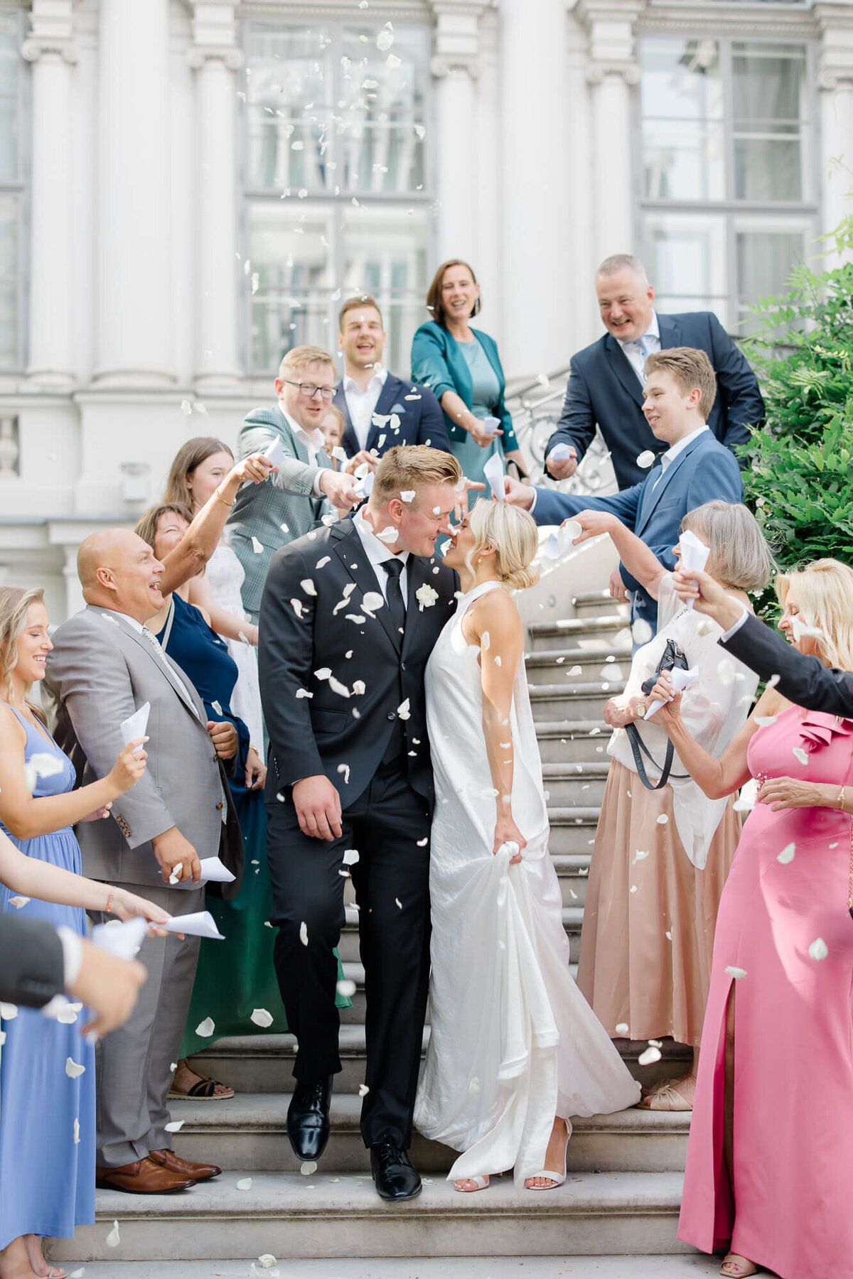 intimate-wedding-vienna-palais-coburg-nfl-player-28