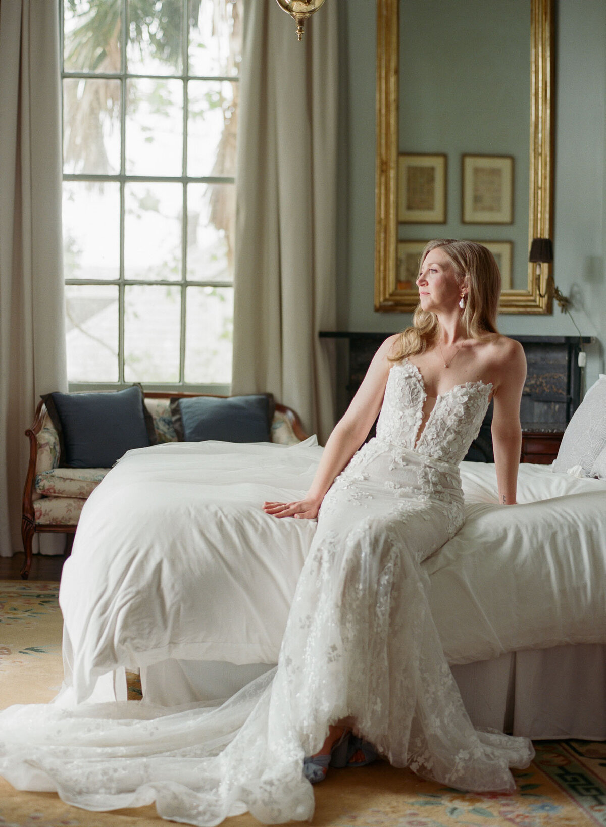Stephanie and Jacob's colorful Derbes Mansion Wedding