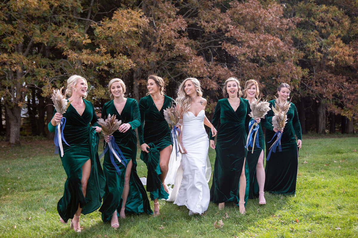 Barnes-place-des-monines-iowa-rustic-wedding-photo-ideasPhoto-55