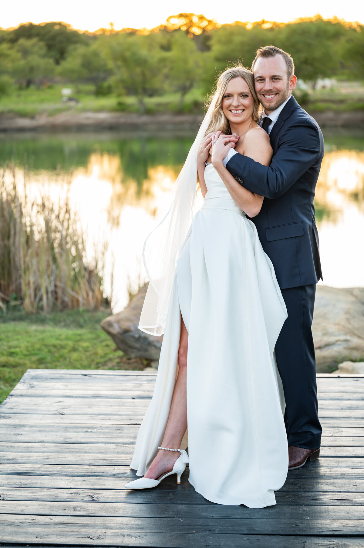 BarnatParadiseweddingcouple