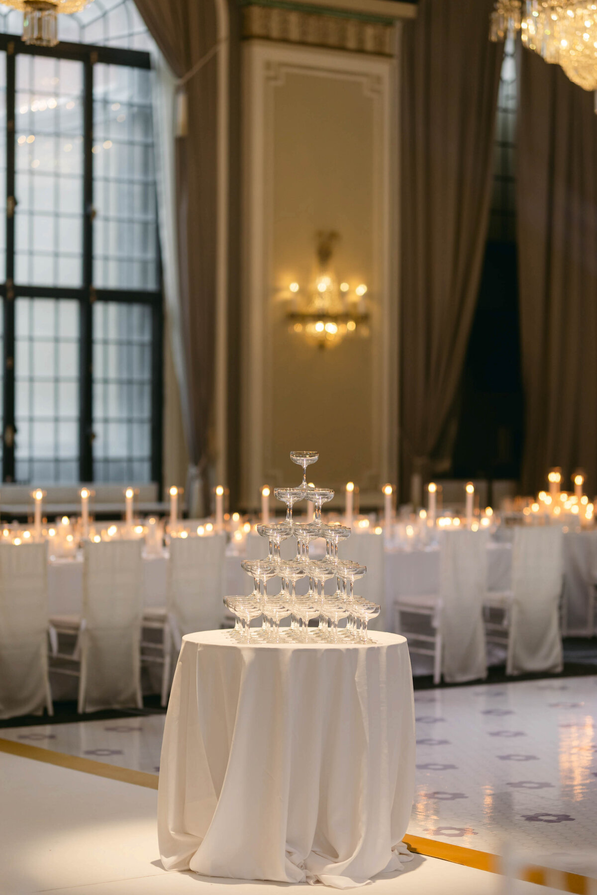 515-Chateau-Frontenac-Quebec-City-Canada-Shantel-Jeff-McCain-Wedding-51