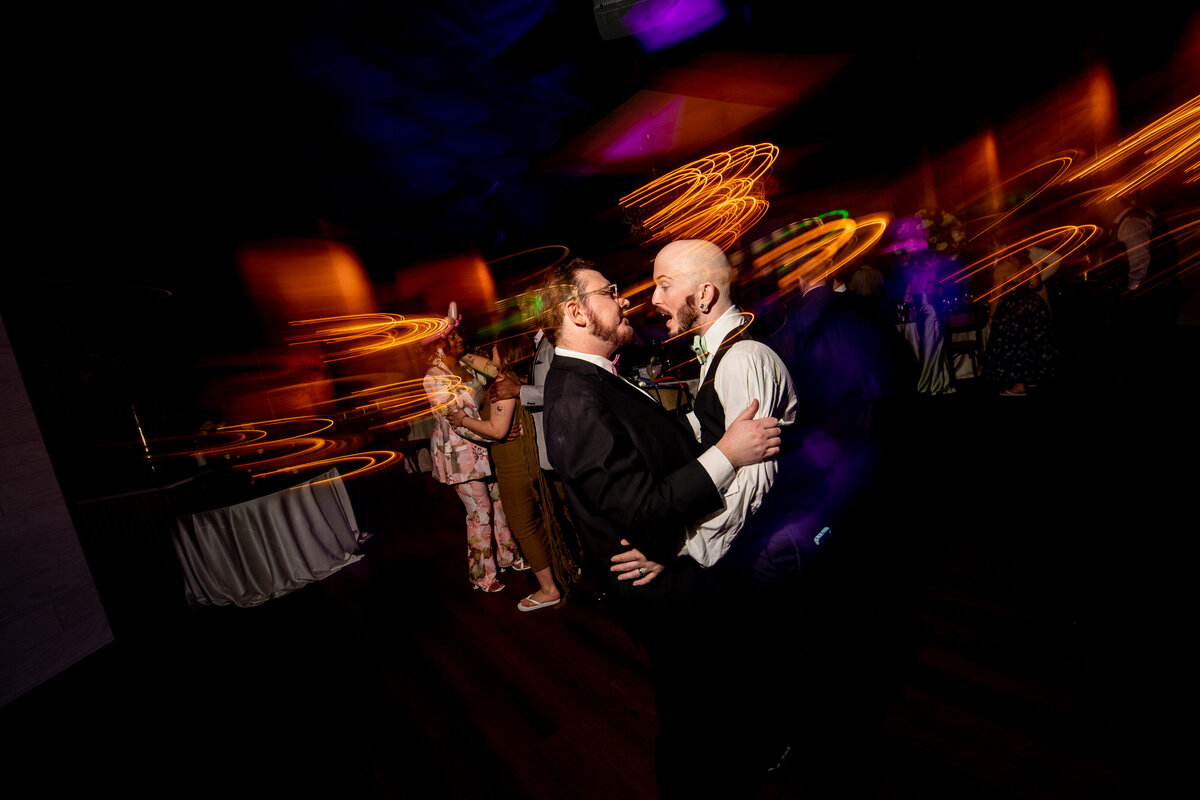 Couple dancing at their wedding at tendenza