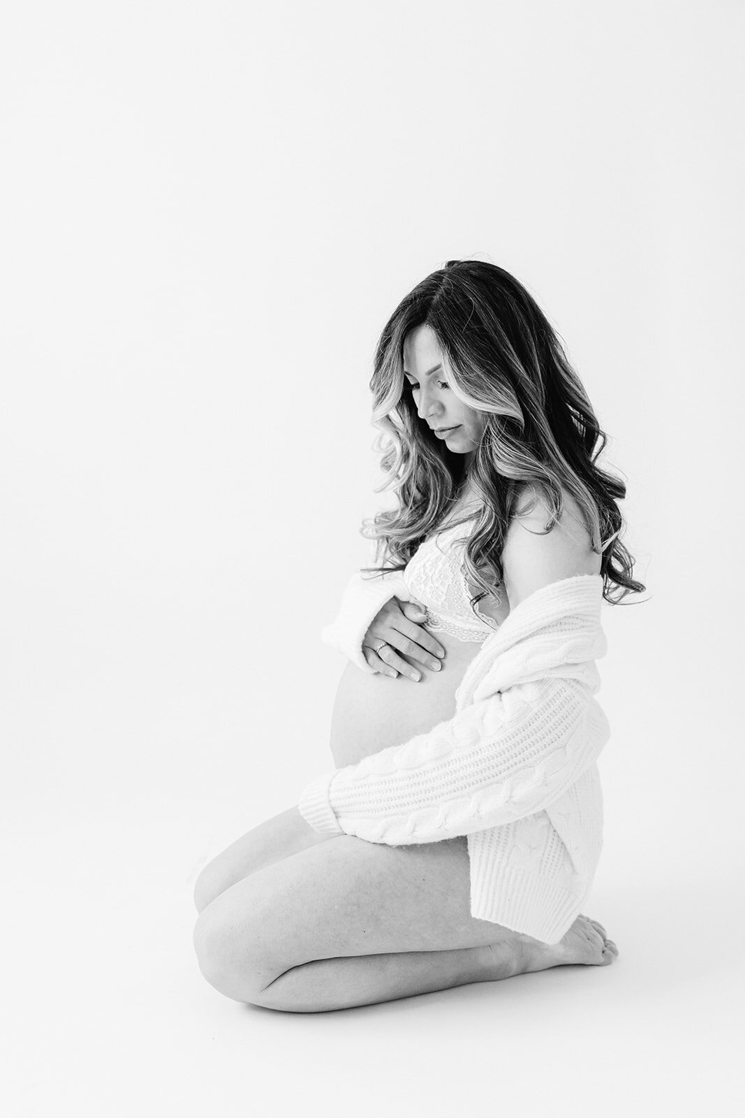 Black-and-white-maternity-photography-Colorado