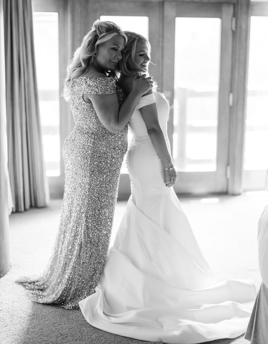 stein-eriksen-lodge-july-summer-park-city-mountain-wedding-pepper-nix-2212-0872bw