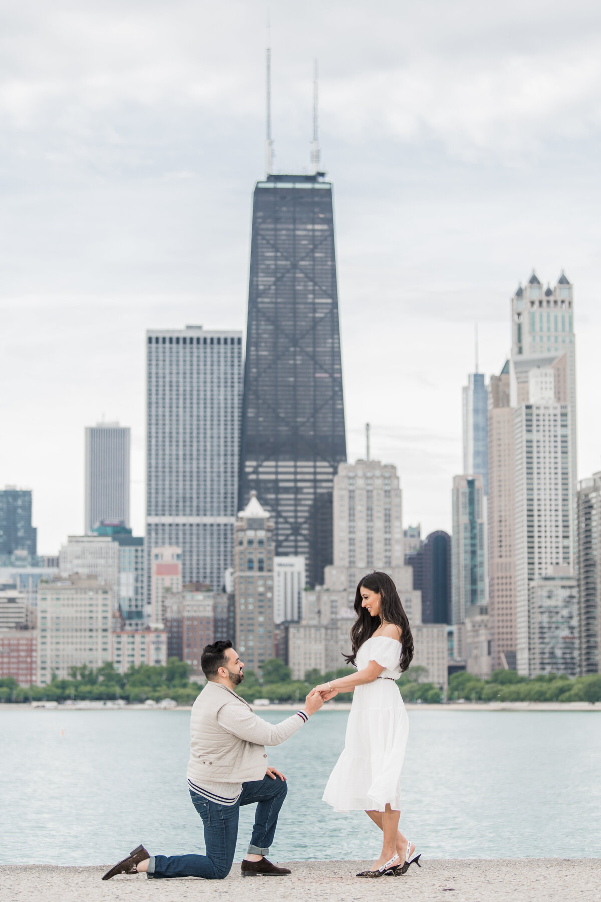 jessica and sean chicago beach and city engagement final-117