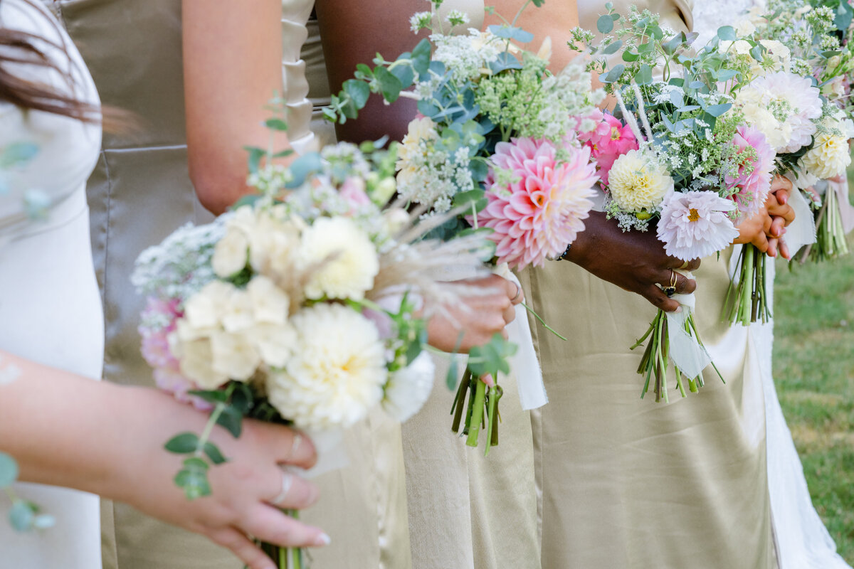 bridesmaids florals close details