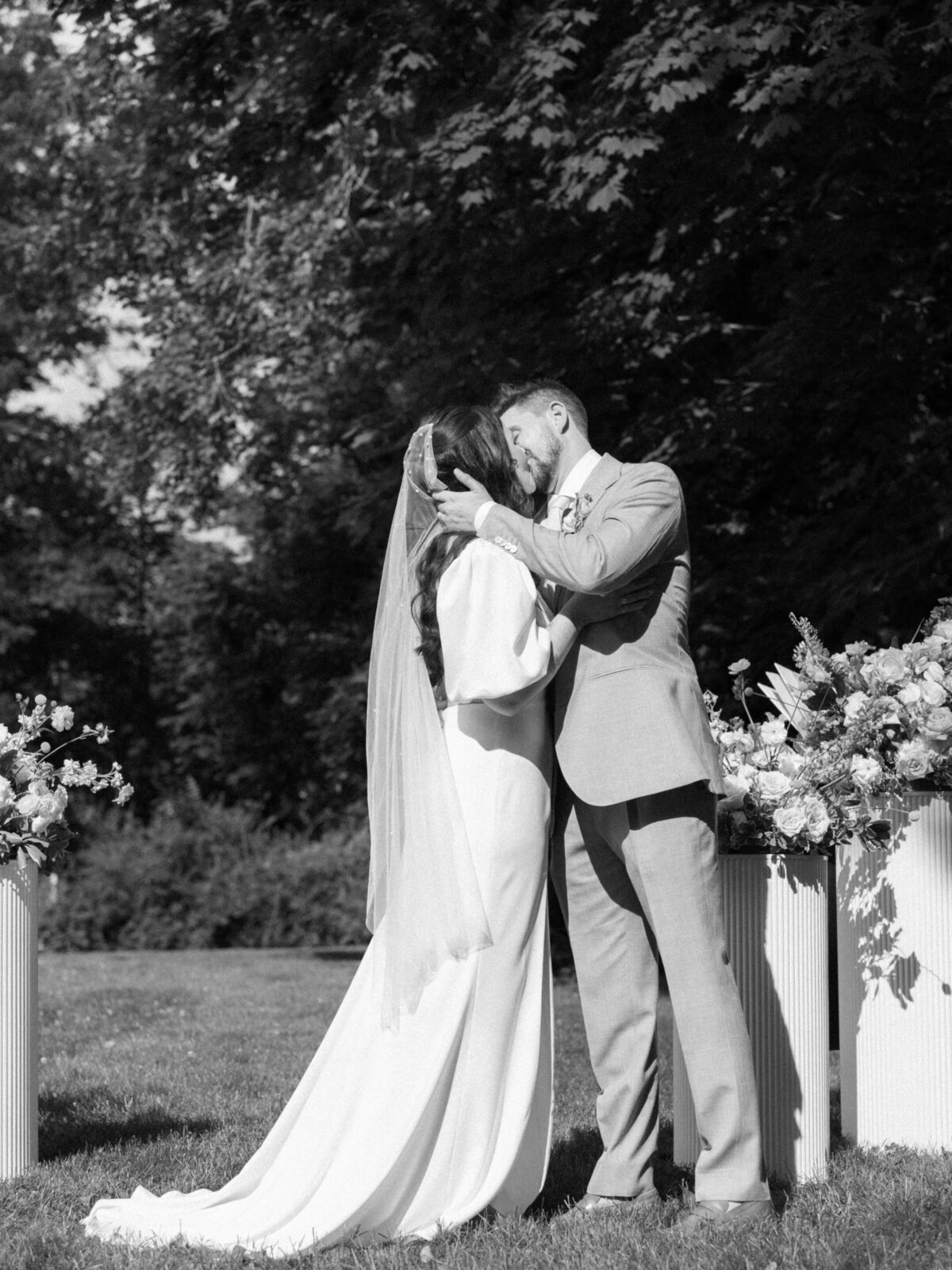 Connecticut Summer Backyard Wedding - Stacey Vandas Photography 12