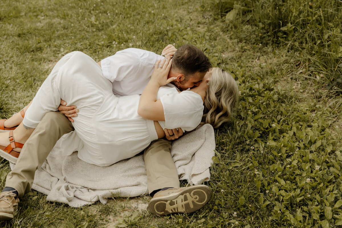 lighthearted-engagement-session-23