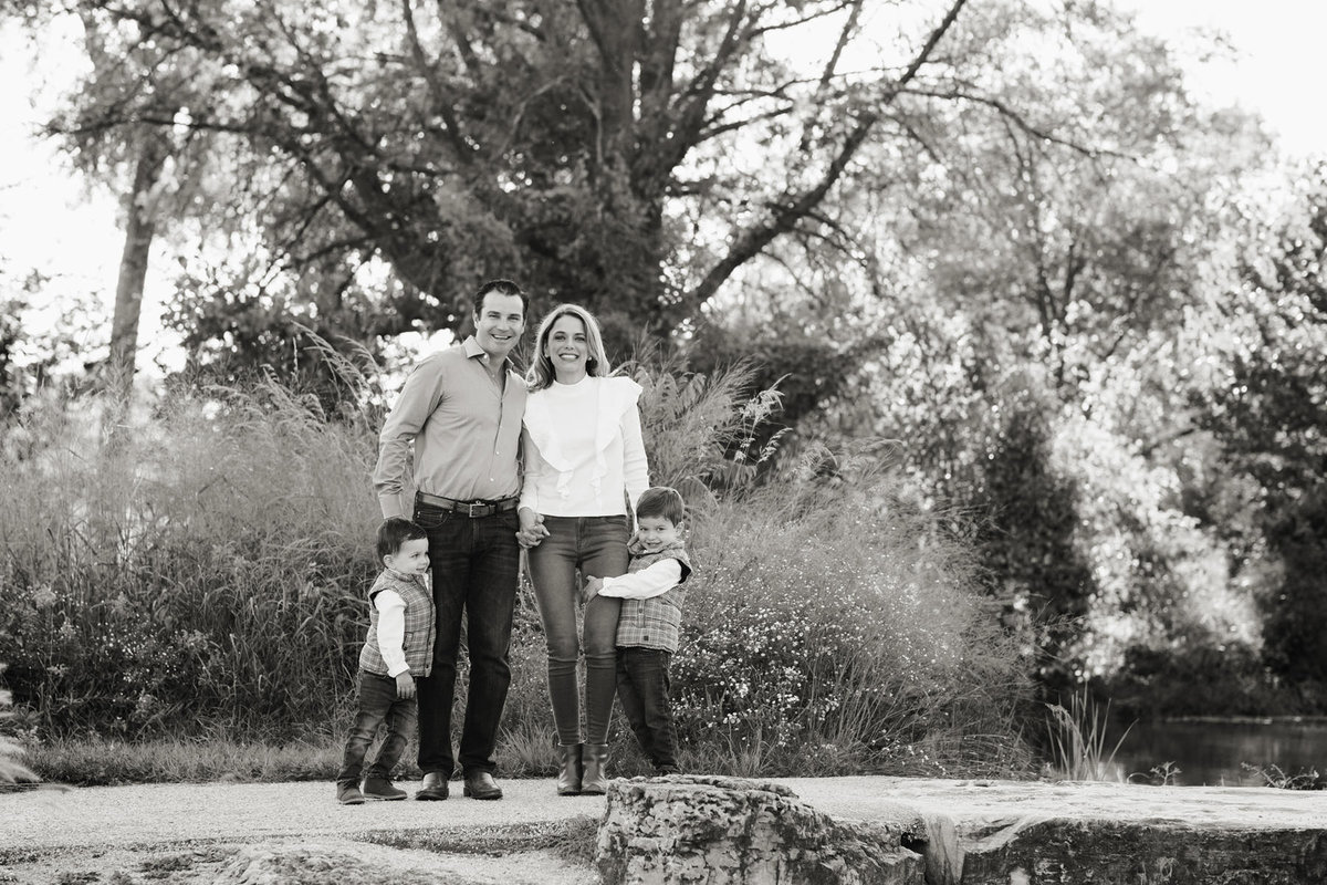 family-photographer-st-louis-park-location-city-01Hertel03_092218