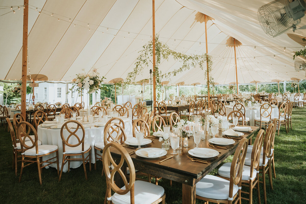 MODERN-GARDEN-MANSION-SUMMER-WEDDING-LINDSAY-BESNIK_PHOTOS_BY_MARIA_B_LUNG_0632