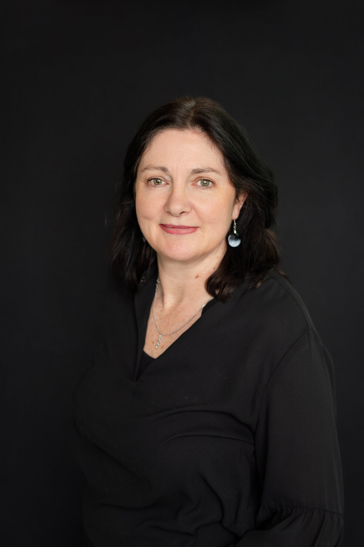 L.vanier_Iconic_Images_Hobart_Headshots_Professional_Branding-23