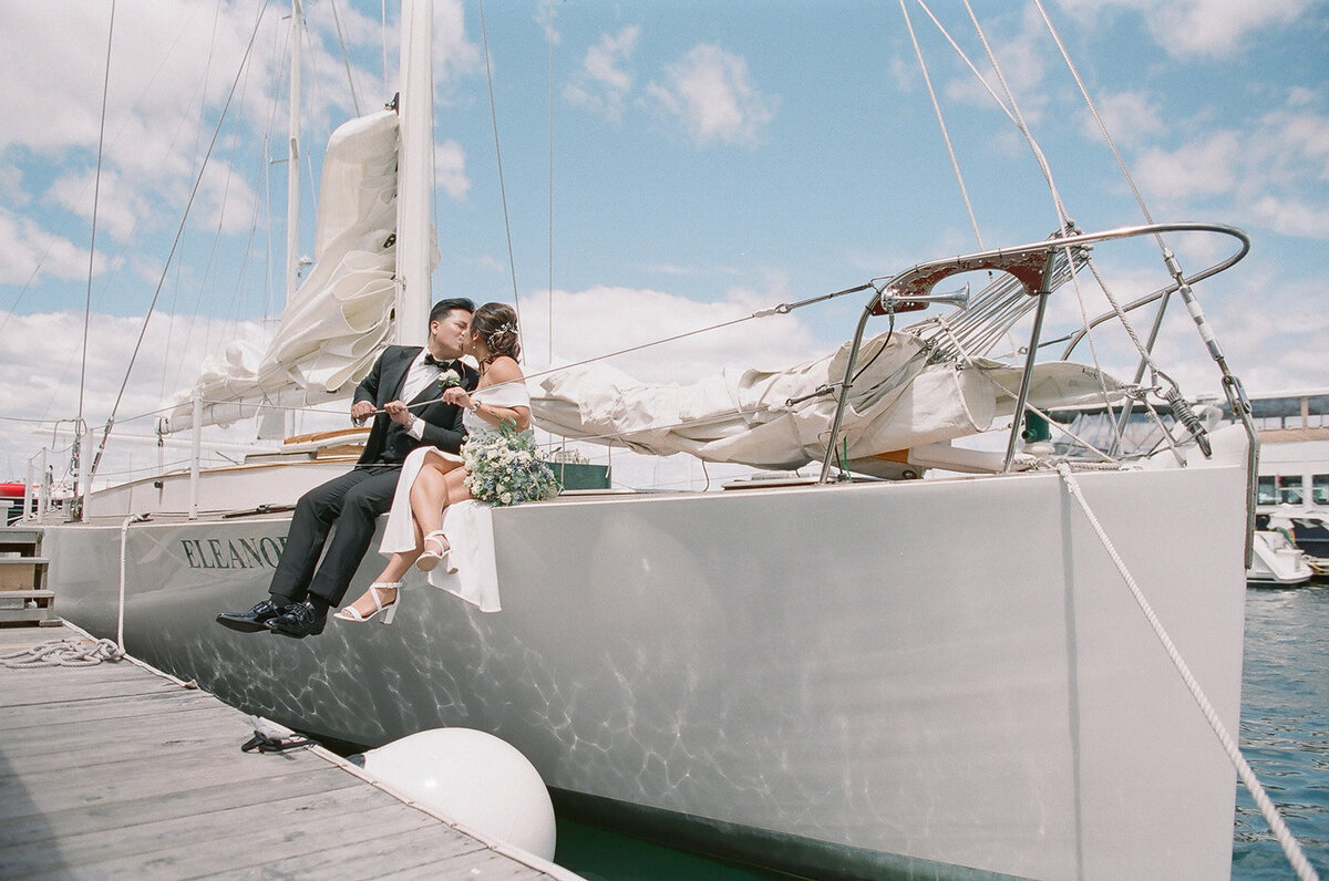Elopement_Sailboat_Wedding_Newport_RI548122_0034321CHilaryBPhotography
