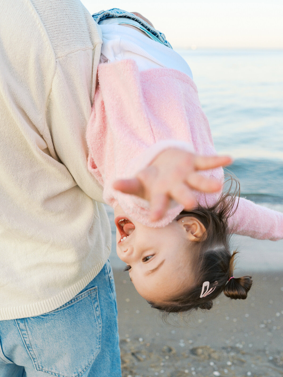 father-daughter-upside-down-flying