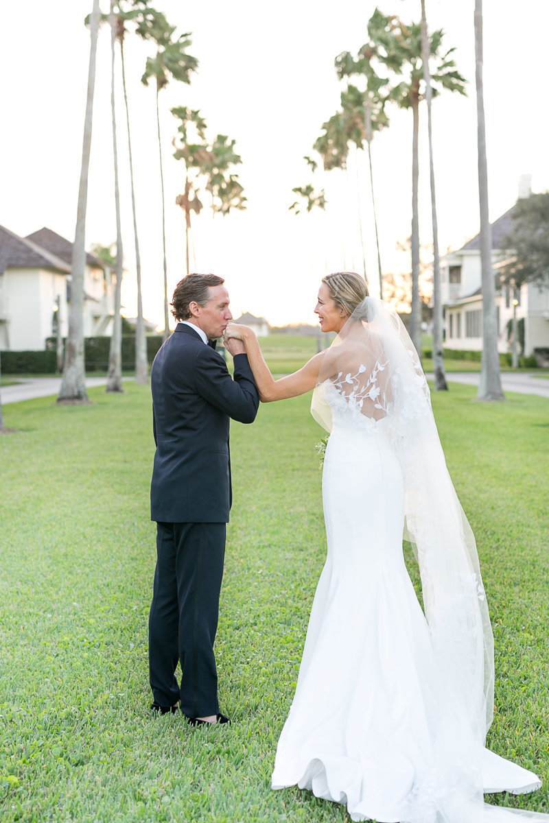 Windsor Vero Beach photographer | Windsor  photographer | Windsor  photographer  | Amalie Orrange Photography| Windsor  Vero Beach wedding couple | Windsor Florida wedding  | Vero Beach wedding photographer-48