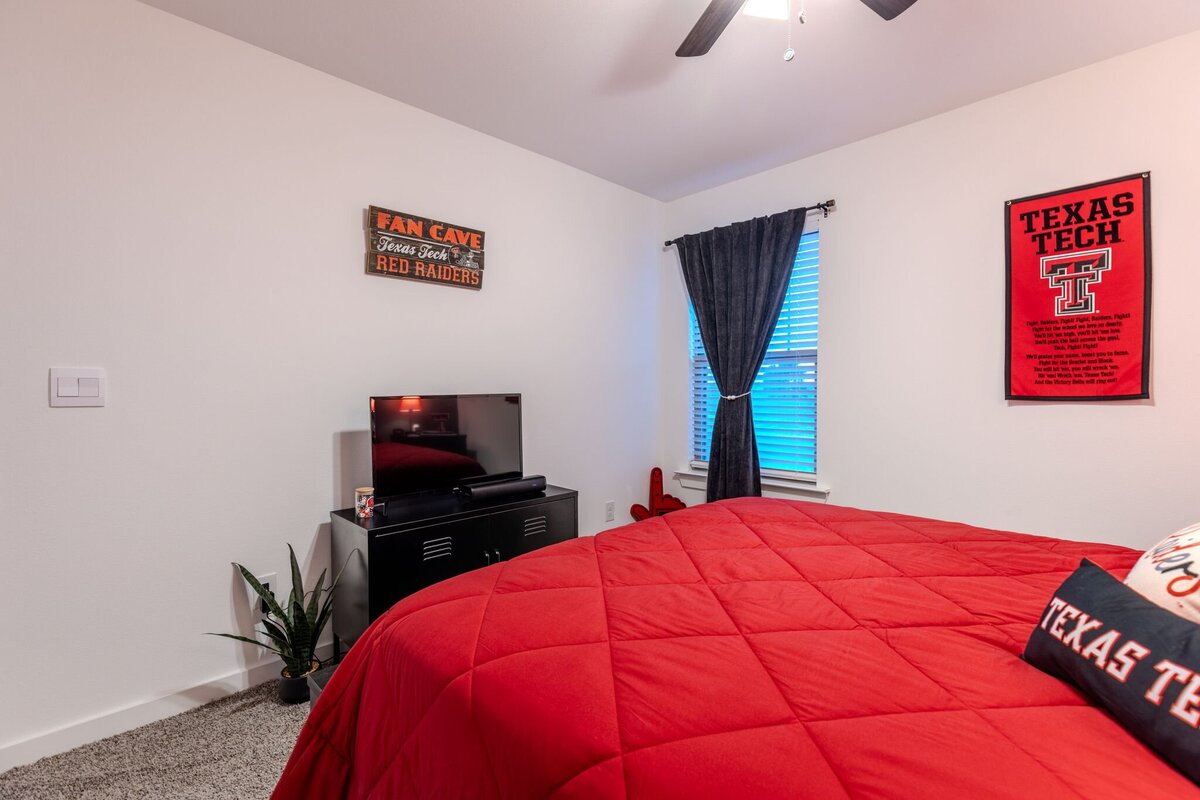 35_806 Hideout-0892-HDR