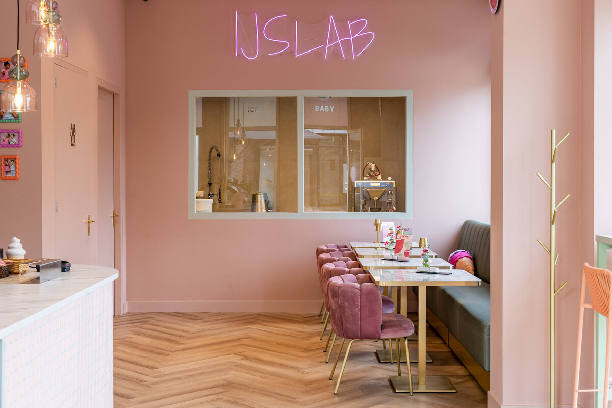 Ijsbar80 LR-12
