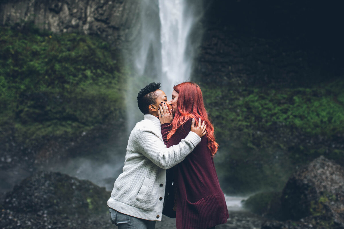 portland-elopement-photographers-latourell-falls-waterfall-3