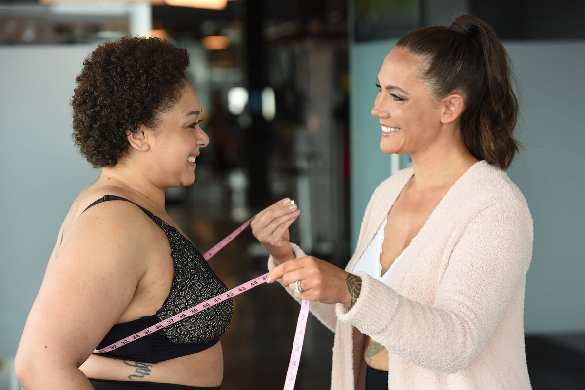 Finding the right bra can help you look 10 pounds lighter, says bra fit  guru Jene Luciani – New York Daily News