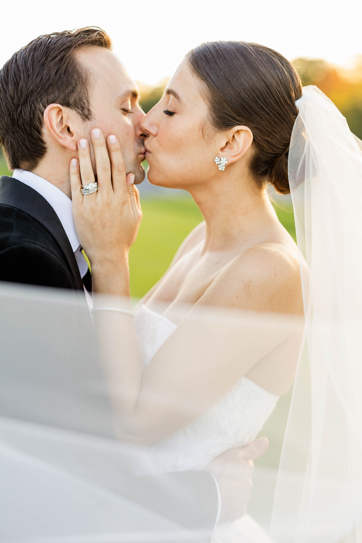 ashley-mac-new-jersey-new-york-connecticut-romantic-elegant-wedding-photography-outdoor-garden-classic-style-11