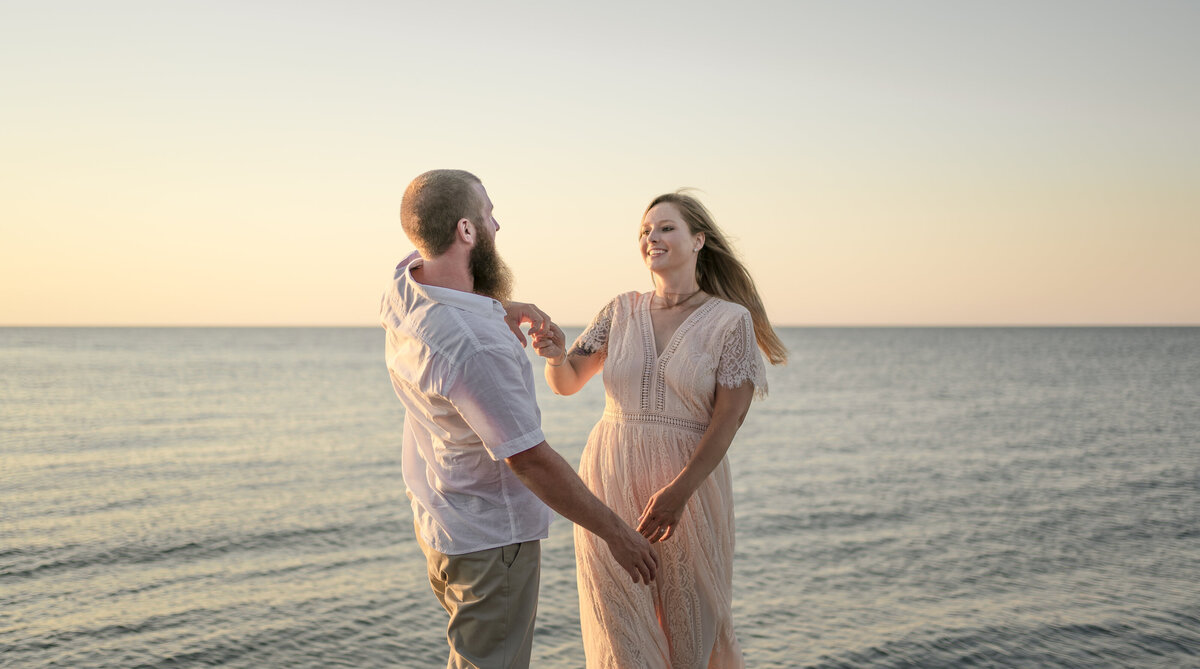 Buffalo and Rochester, NY  family, newborn, maternity, senior, and wedding photographer. Specializing in beautiful ethereal imagery,  print packages, maternity client closet. Buffalo and WNY maternity, newborn, senior and family photographer. Specializing in beautiful, colorful, ethereal maternity and newborn imagery. You can come to my dedicated studio or we can have our session in one of the many beautiful locations Buffalo, NY has to offer.