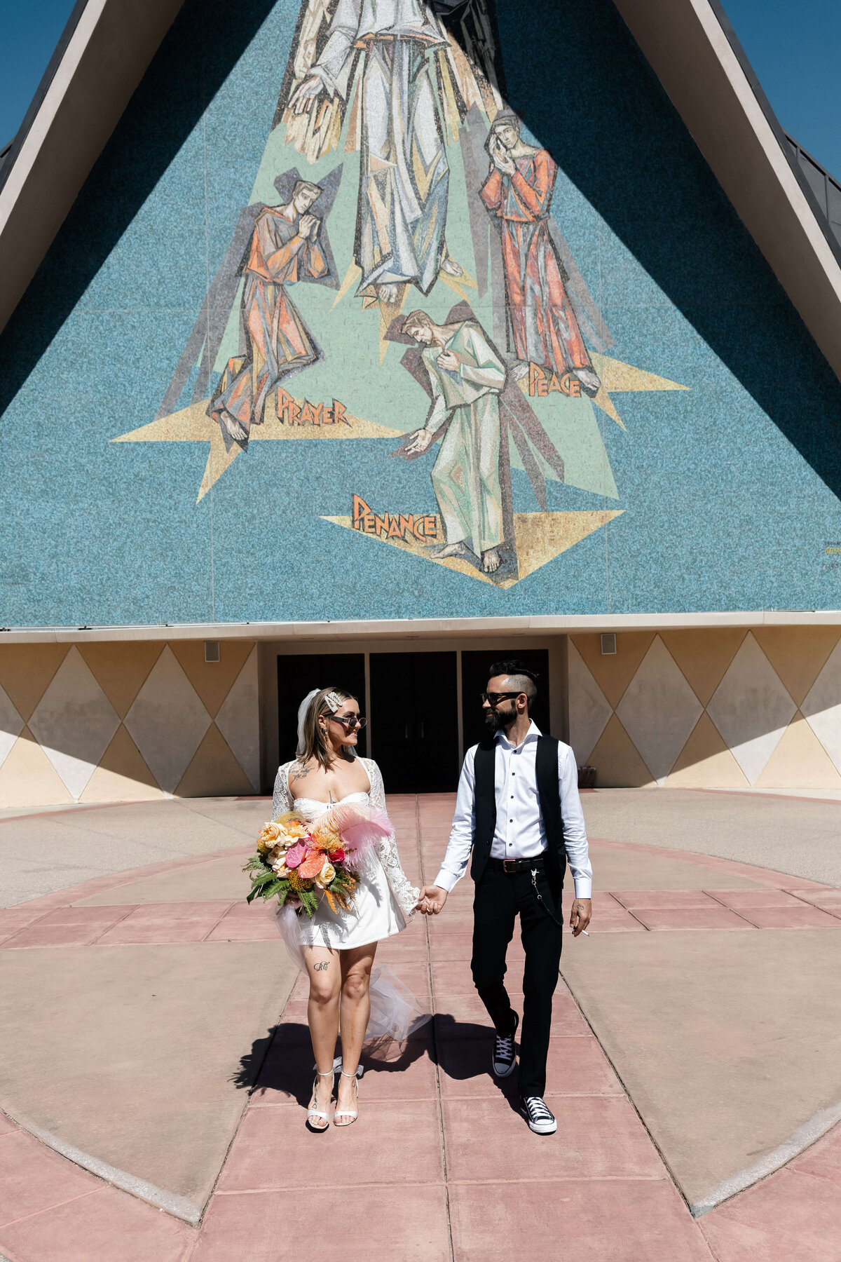 76_riskyexposure_sasha-andy_las-vegas-elopement-photography