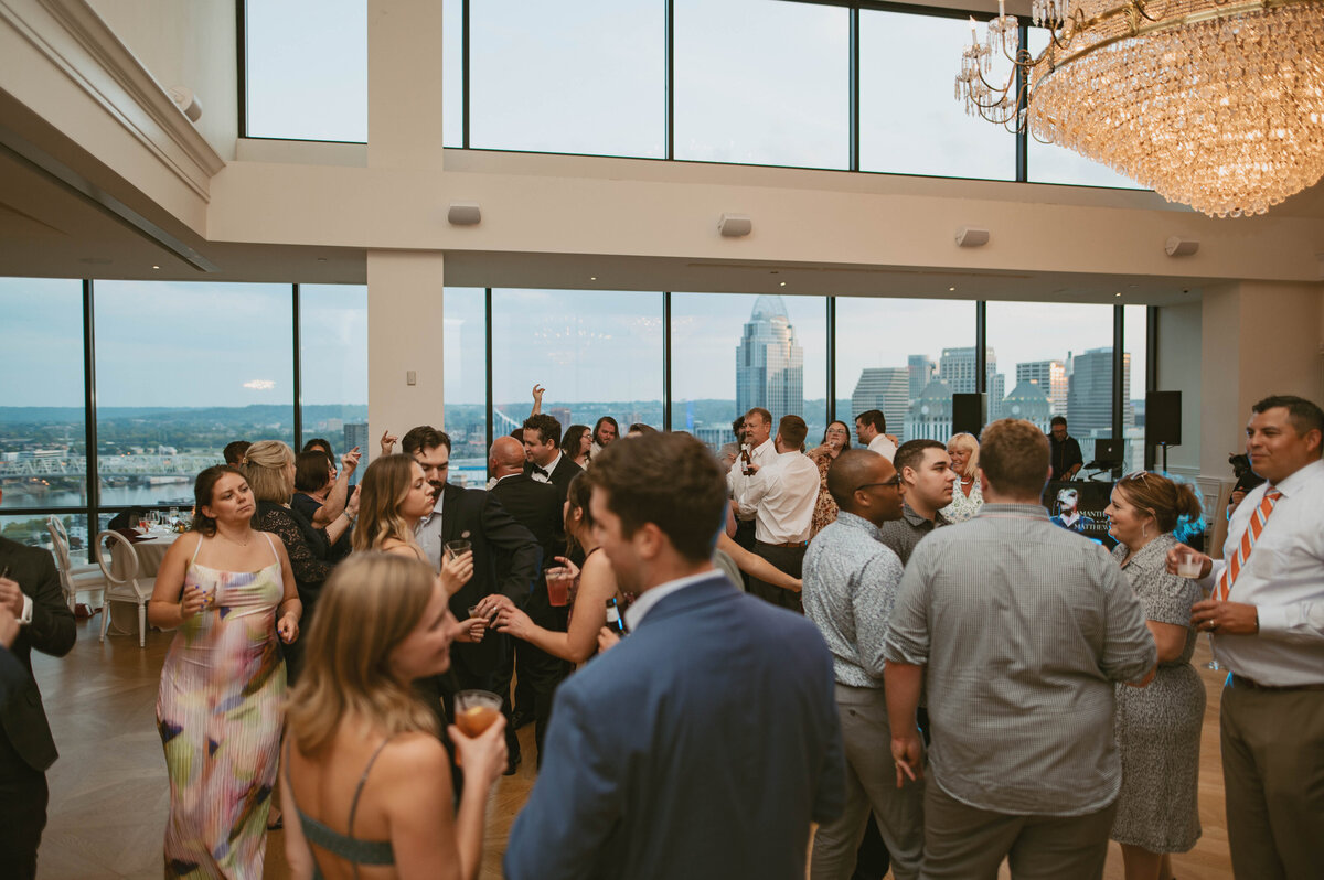Wedding_Cincinnati_Ohio_Taft Musuem_May2024_Claire_Keathley_Photography-713 3