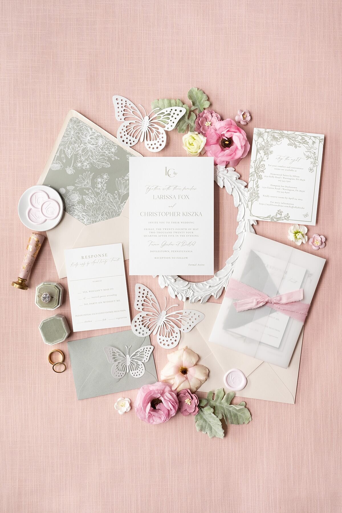 lace-and-belle_romantic-terrain-garden-wedding-invitations-1