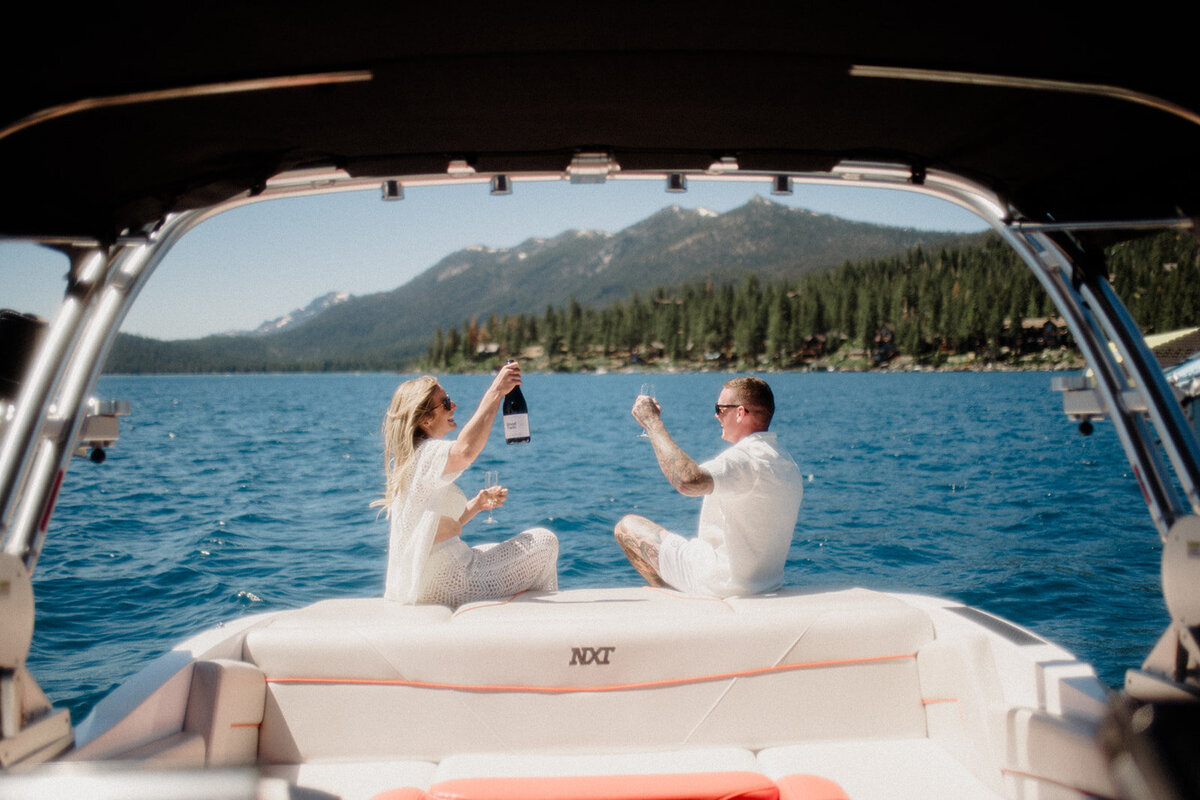 551 Lake Tahoe Elopement Photographer_California elopement_Adventure elopement photographer_Hiking_Lisa & Adam-9739_websize