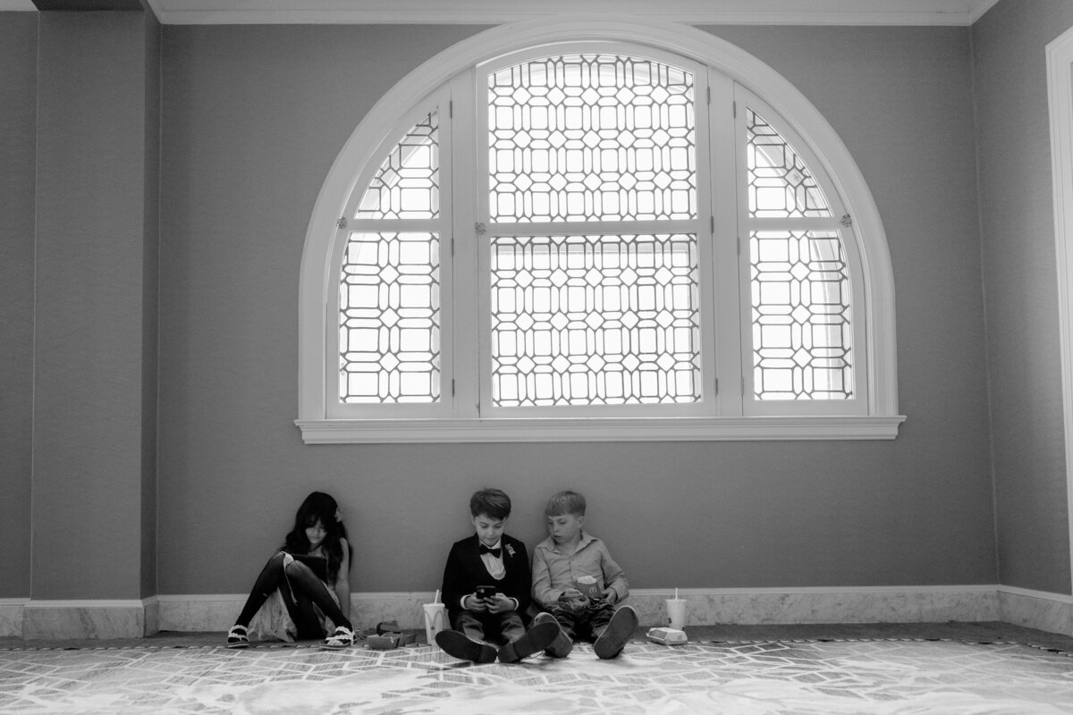 0096 Andrea & Luke_Chateau Laurier Wedding Ottawa_Photography by Emma
