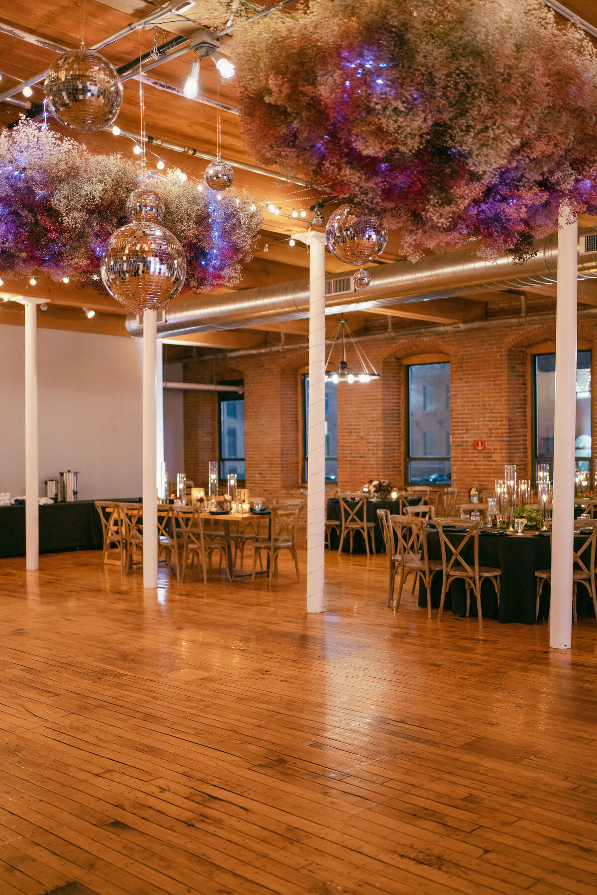 floral-installation-at-mill-1-at-open-square-ma